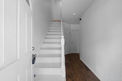 2037 Radcliff Ave, Bronx, NY 10462 - photo 3