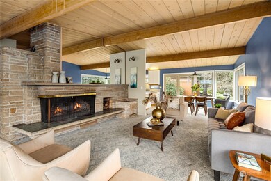 4052 Island Crest Way, Mercer Island, WA 98040 - photo 3