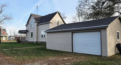 210 N 5th St, Groton, SD 57445 - photo 4