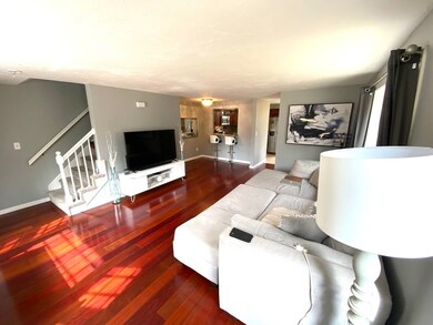 1 Old Meetinghouse Green, Norton, MA 02766 - photo 2