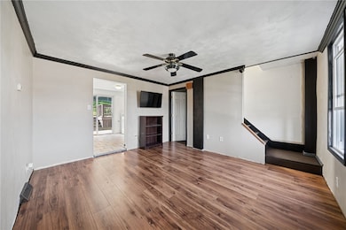 2318 Locust St, Greensburg, PA 15601 - photo 6