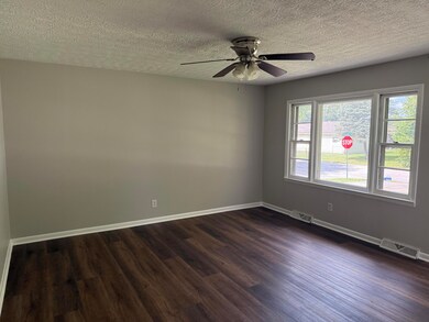 122 Rogers St, Berea, KY 40403 - photo 5