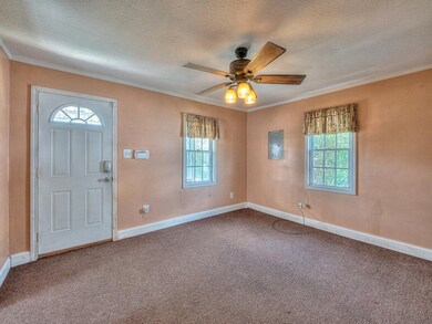 2202 E Unaka Ave, Johnson City, TN 37601 - photo 4