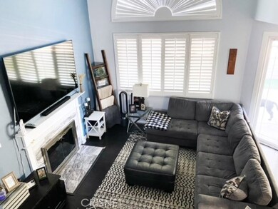 28454 Evergreen Ln, Santa Clarita, CA 91390 - photo 3