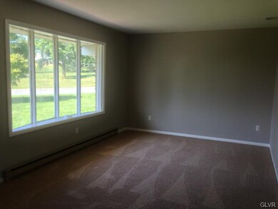 1270 Shadow Oaks Ln, Slatington, PA 18080 - photo 3