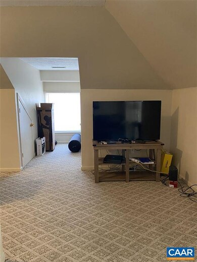 325 Chestnut Ave unit D, Waynesboro, VA 22980 - photo 3