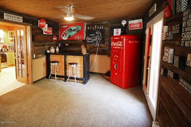 413 S Elm St, Three Oaks, MI 49128 - photo 4