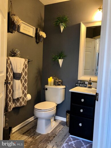 9220 Leigh Choice Ct, Owings Mills, MD 21117 - photo 2