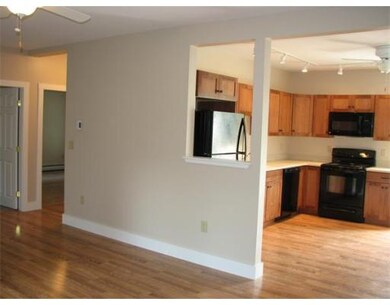 8 Vine St unit C, Amesbury, MA 01913 - photo 6