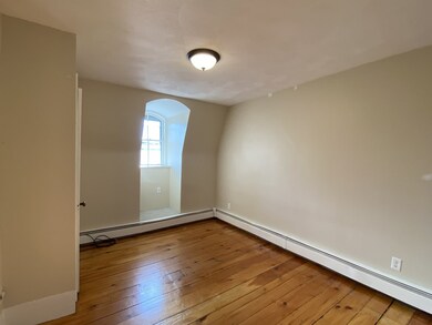 267 Lafayette St unit 3rd, Salem, MA 01970 - photo 5