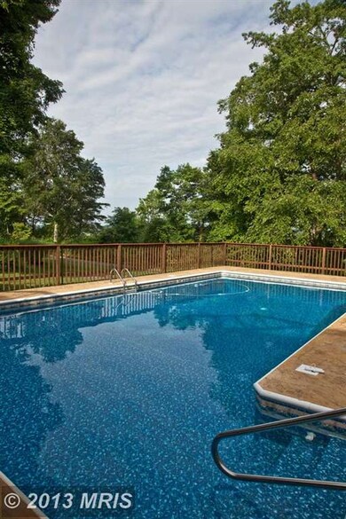 12006 Palisades Dr, Dunkirk, MD 20754 - photo 2