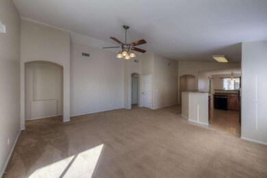 003_Living - Kitchen - Dining