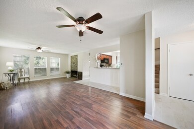 2218 Par Ln, Richmond, TX 77469 - photo 4