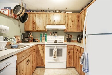 4 Savage Ct, Pembroke, NH 03275 - photo 4