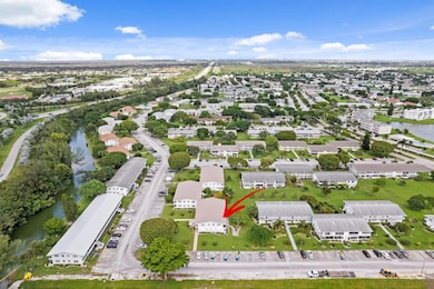 171 Windsor H, West Palm Beach, FL 33417 - photo 3