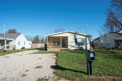 1602 S Biltmore Ave, Muncie, IN 47302 - photo 3