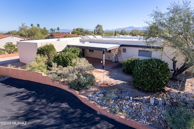 959 S Las Lomas Cir, Green Valley, AZ 85614 - photo 2