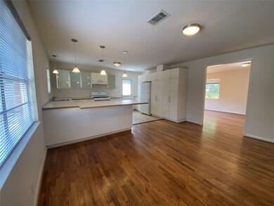 624 E 9th St, Houston, TX 77007 - photo 4