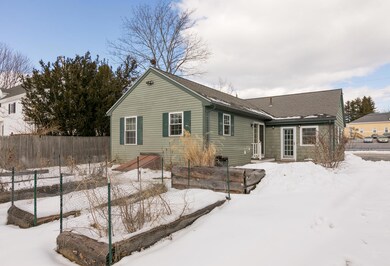 28 Victor Rd Portland ME 04103-large-002
