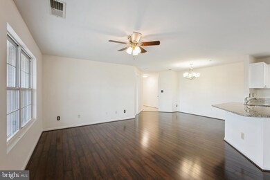 11005 Kinship Ct unit 302, Manassas, VA 20109 - photo 3