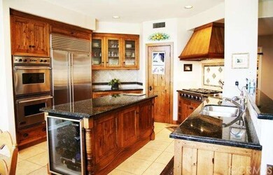 4692 Santorini Dr, Cypress, CA 90630 - photo 3