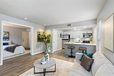 7685 Northcross Dr unit 200, Austin, TX 78757 - photo 2