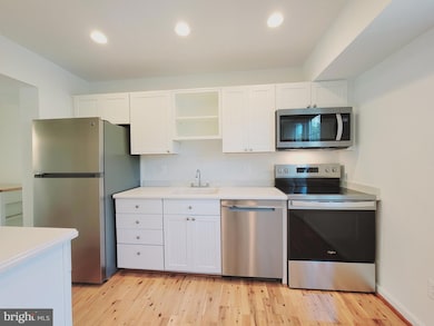 9165 Broken Oak Place unit 41C, Burke, VA 22015 - photo 2