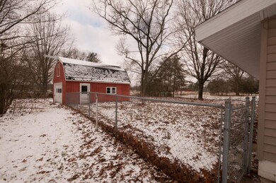 1b Barn - Back Yard