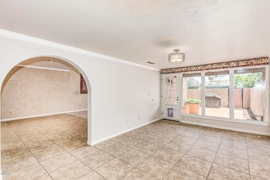 Kitchen Eating Area