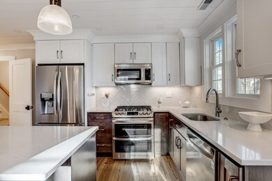 35 Bromfield St unit D, Newburyport, MA 01950 - photo 4