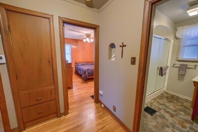 118 E Royal Forest Blvd (14)