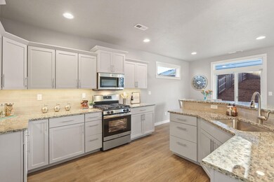 Hudson - Kitchen 4