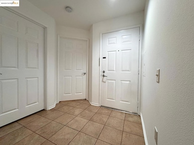 320 Caldecott Ln unit 127, Oakland, CA 94618 - photo 6