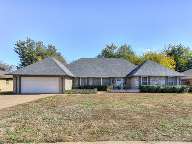 12208 Camelot Dr, Oklahoma City, OK 73120 - photo 2