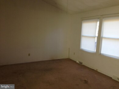 595 Phillips Ln, Bunker Hill, WV 25413 - photo 4