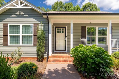 428 Westmoreland Dr, Clover, SC 29710 - photo 2