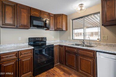 28-web-or-mls-HUB05195