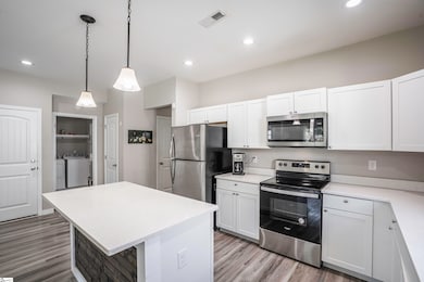 7 Lawrence St, Inman, SC 29349 - photo 5