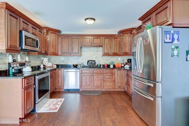 53 Mckinley Ave, Johnstown, NY 12095 - photo 3