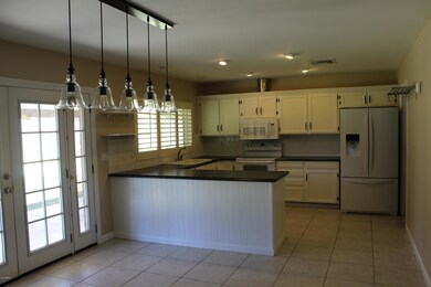 Dining to Kitchen