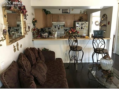 4537 Lamplighter Cir unit 4, Colorado Springs, CO 80916 - photo 3