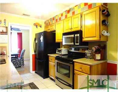 Kitchen. Newer appliances, including smooth top st