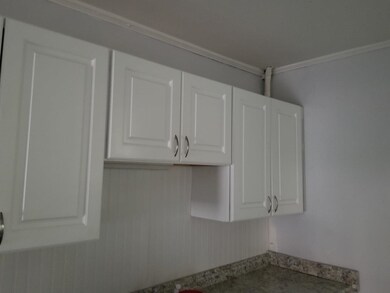 Kitchen Unit 16