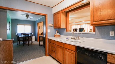 319 E 16th St N, Newton, IA 50208 - photo 5