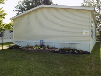 7066 Carson Dr, Romulus, MI 48174 - photo 3