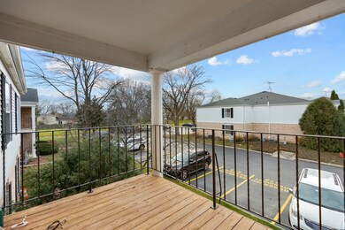 975 Golf Course Rd unit 8, Crystal Lake, IL 60014 - photo 4