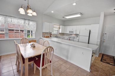 3923 Gladiola Ct unit 304, Myrtle Beach, SC 29588 - photo 7