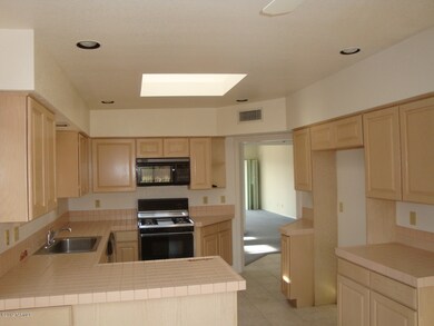 Spacious, light kitchen