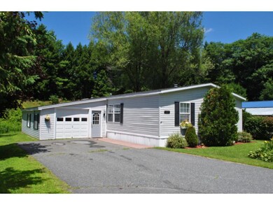 125 Willow Cir, White River Junction, VT 05001 - photo 2