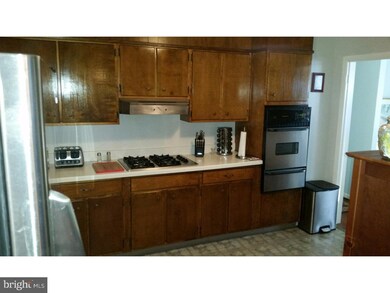 3909 Kline Ave, Reading, PA 19606 - photo 6